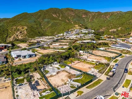 $1,495,000 | 3637 Seahorn Drive, Malibu, CA 90265