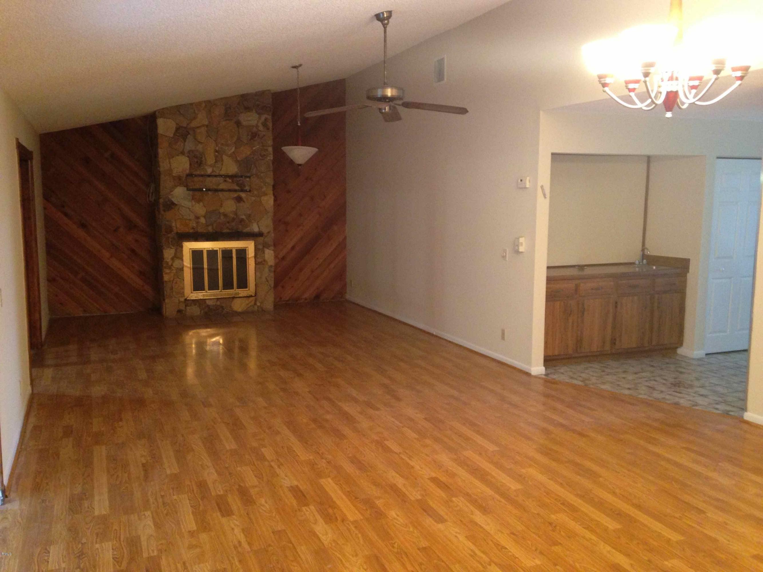 7499 Malibu Crescent Boca Raton, FL 33433 - Photo 2 of 15 Living Room