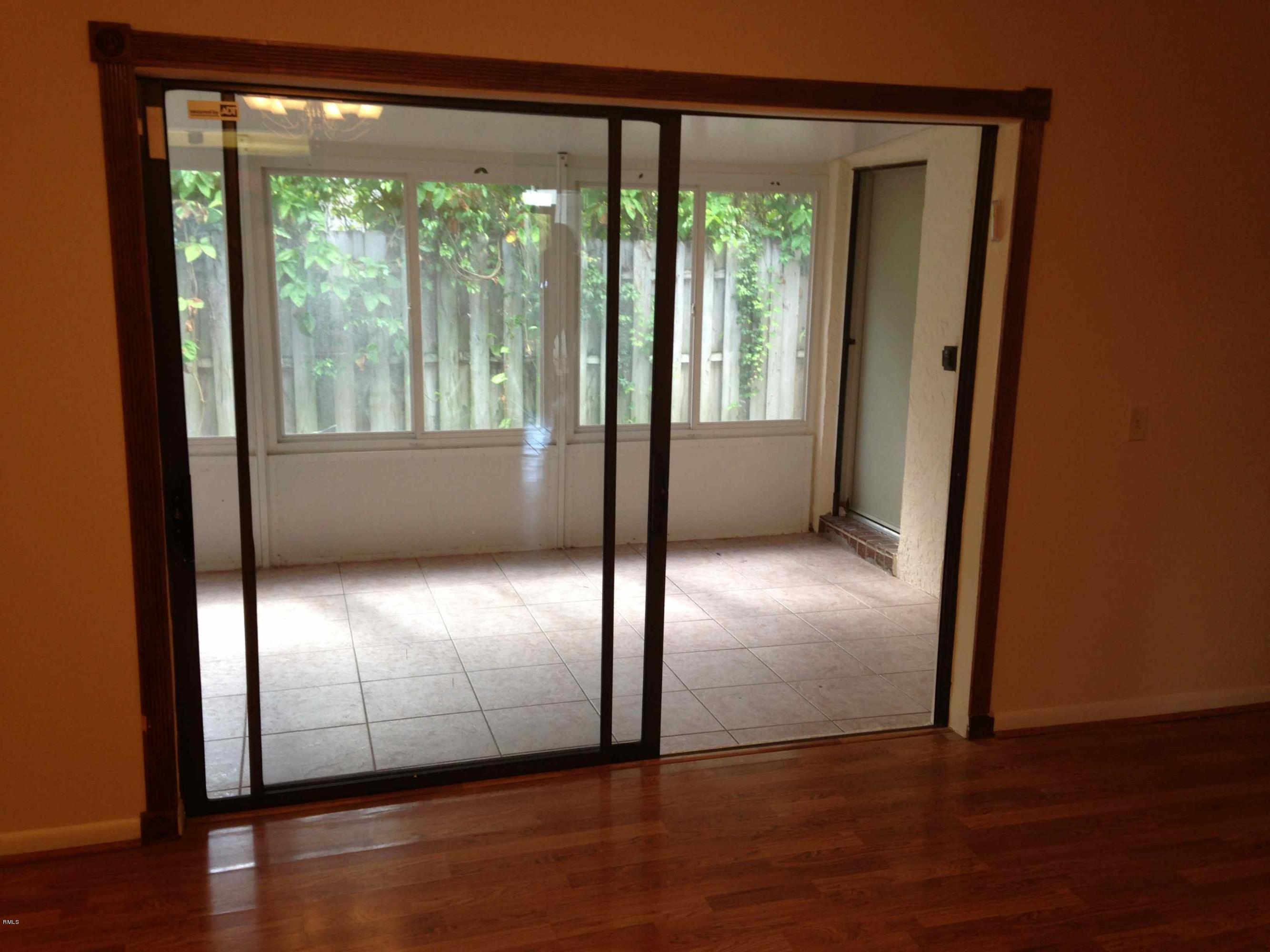7499 Malibu Crescent Boca Raton, FL 33433 - Photo 4 of 15 Florida Room