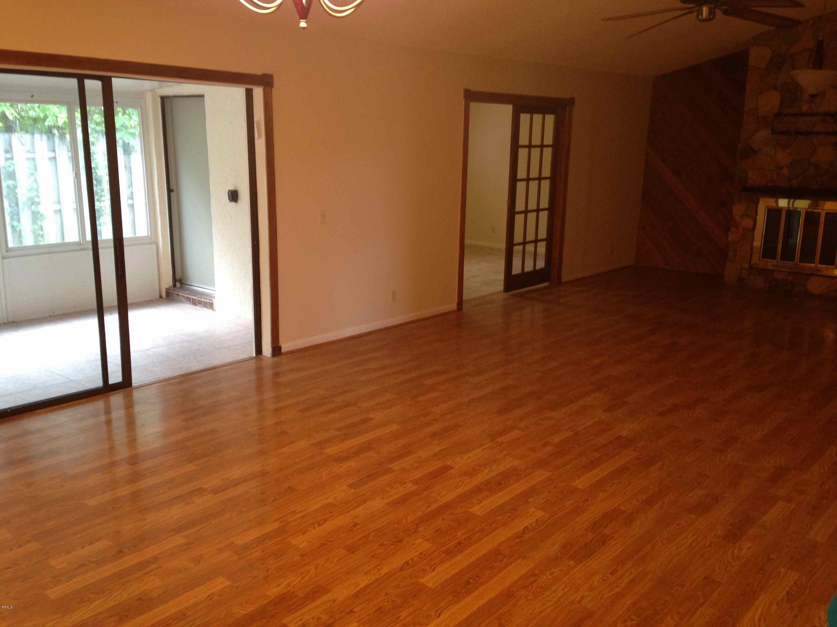 7499 Malibu Crescent Boca Raton, FL 33433 - Photo 5 of 15 Total living room