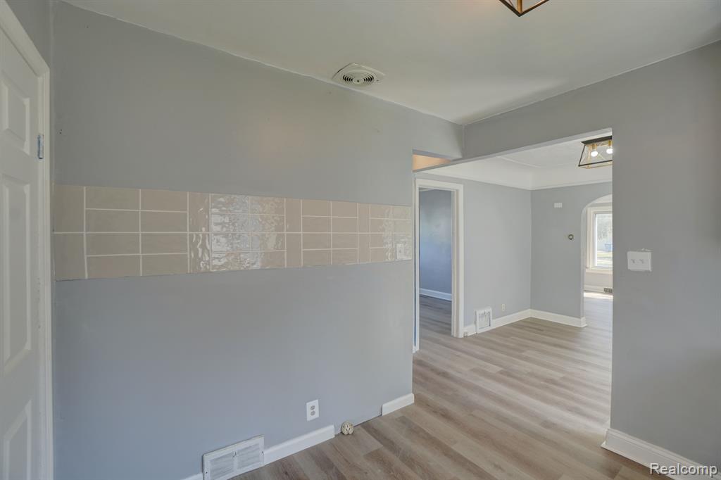 21125 Doepfer Road Warren, MI 48091 - Photo 19 of 29