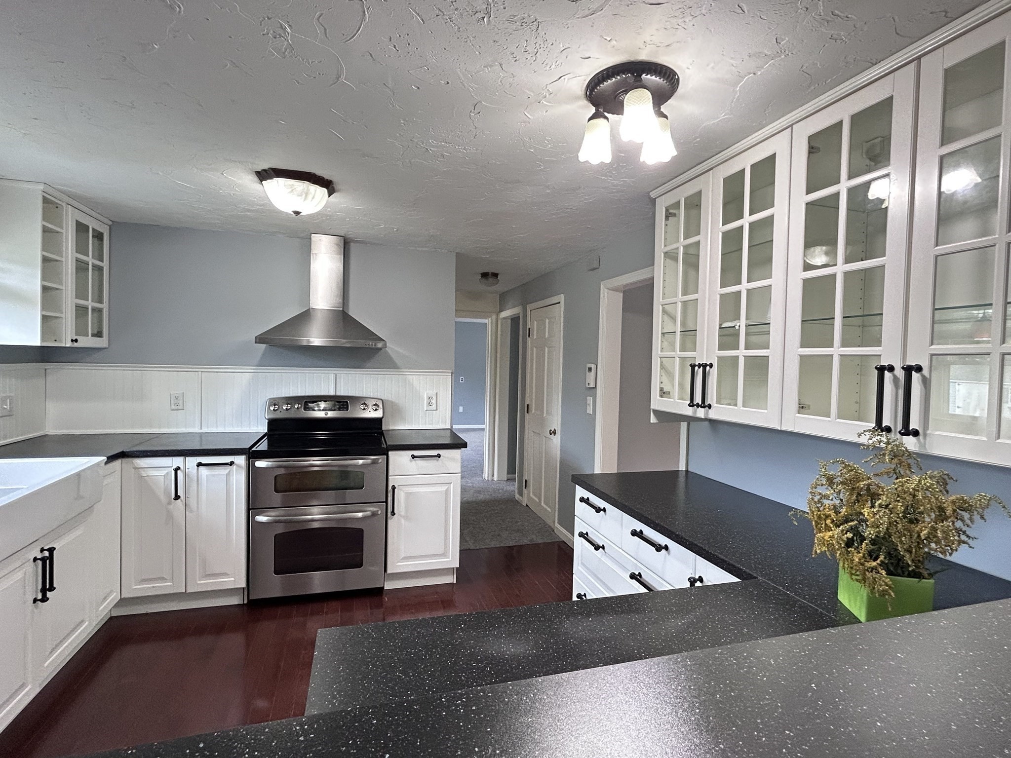 42 Edgewood Road Southborough, MA 01772 - Photo 2 of 15 Gallery Image 2