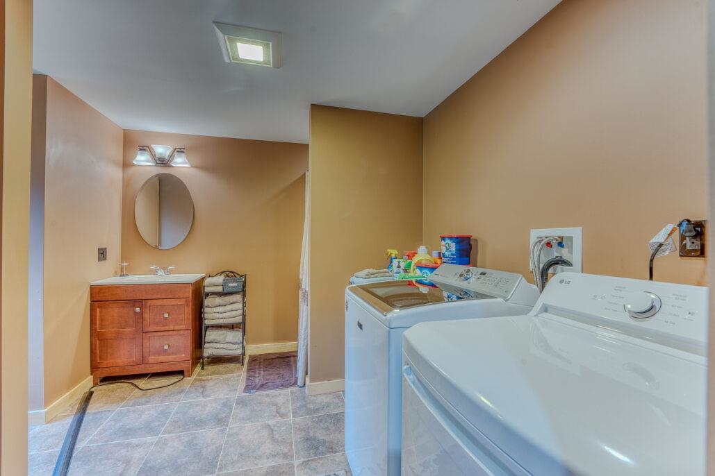 195 Slide Brook Road Easton, NH 03580 - Photo 31 of 39