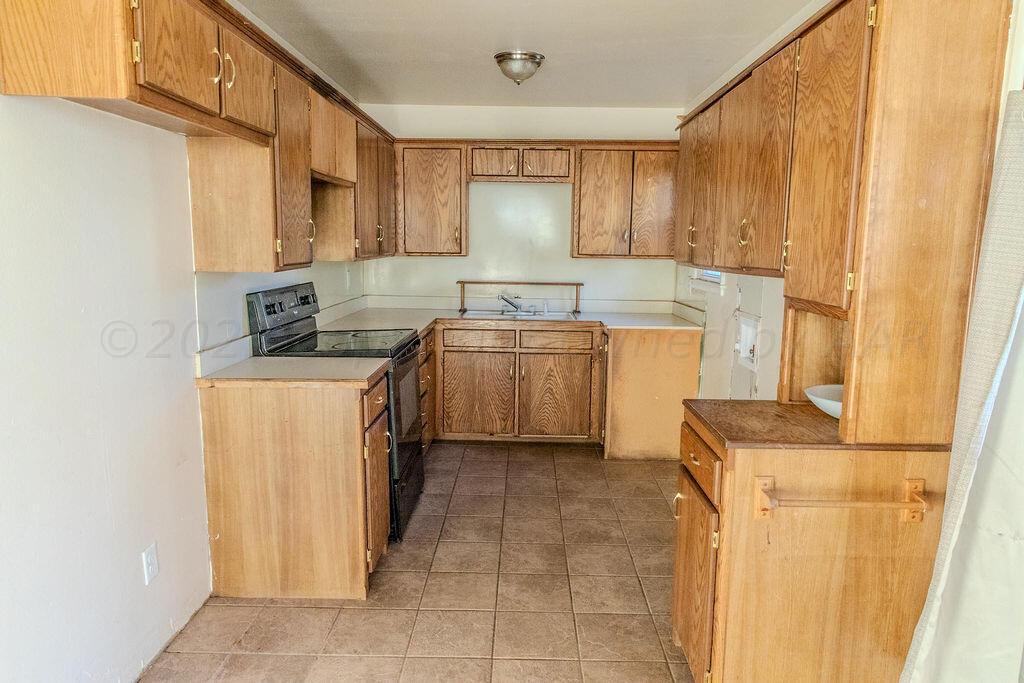 4904 Parker Street Amarillo, TX 79110 - Photo 8 of 29 2T3A50452