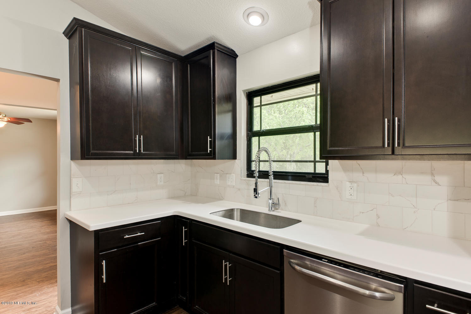 5120 Hickson Road Jacksonville, FL 32207 - Photo 8 of 36 51EDA1~1