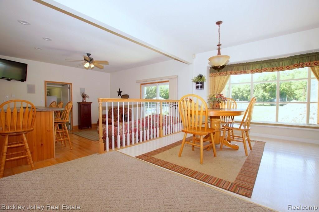 9385 Spencer Road South Lyon, MI 48178 - Photo 6 of 28 Eat-In Kitchen