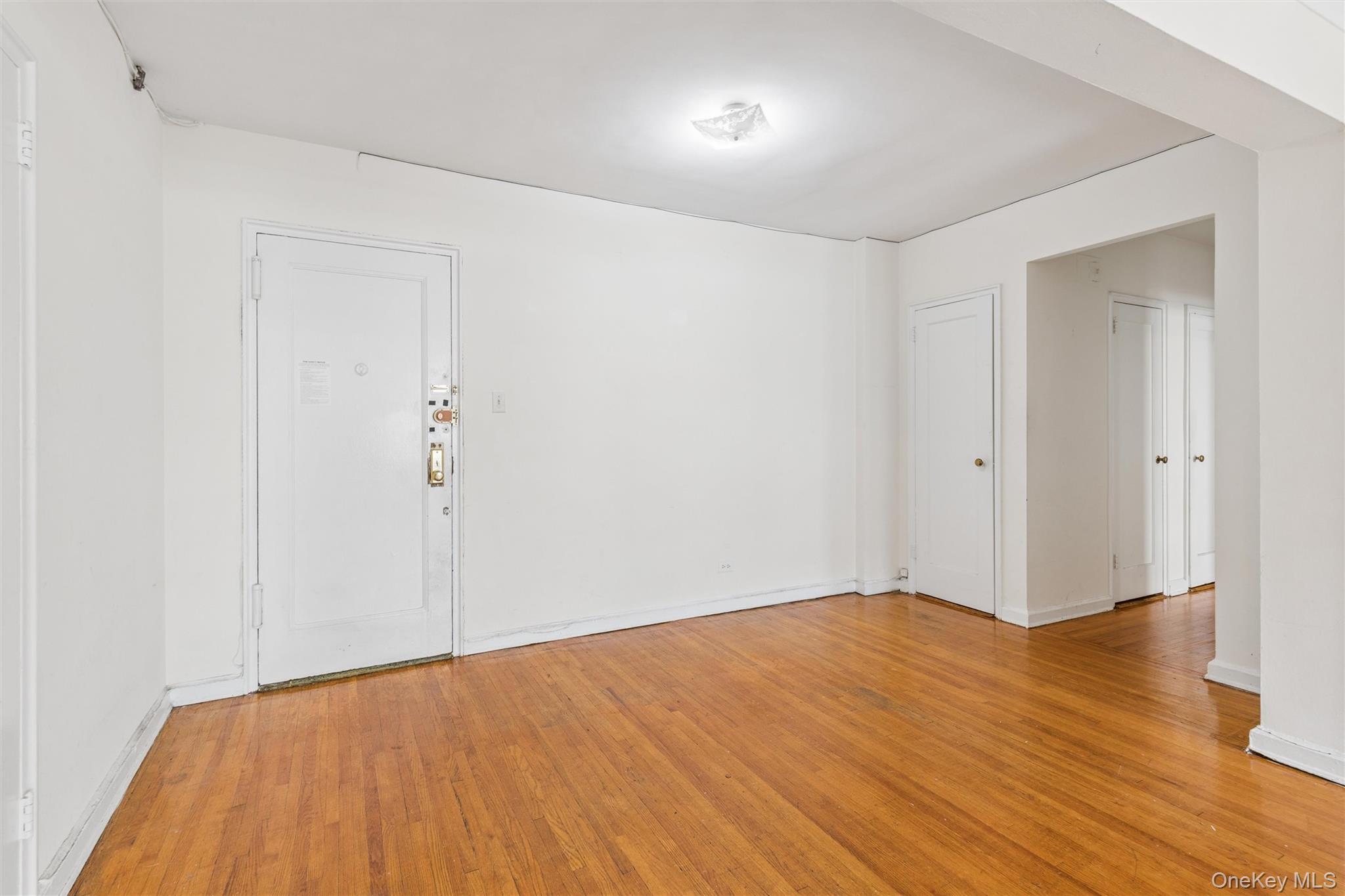 123-35 82nd Road, Unit 5U Queens, NY 11415 - Photo 6 of 11 Gracious Foyer for home office or dining!
