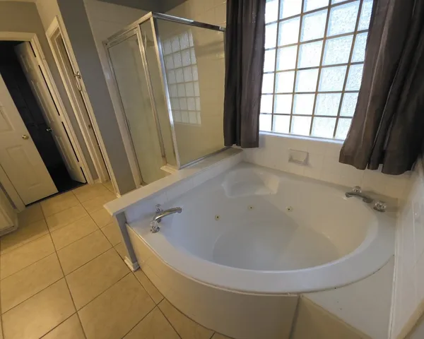 $275,000 | 4510 West Thunderwood Circle, Fresno, TX 77545