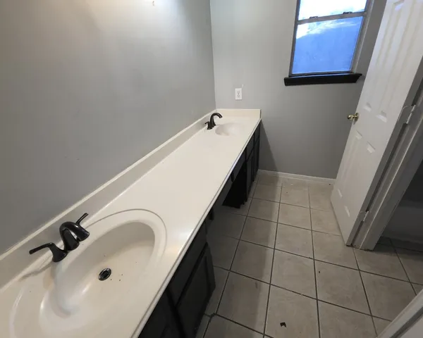 $275,000 | 4510 West Thunderwood Circle, Fresno, TX 77545