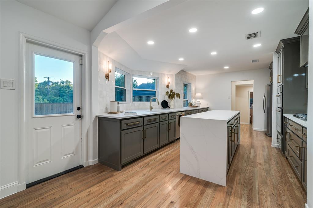 1319 El Patio Drive Dallas, TX 75218 - Photo 10 of 25