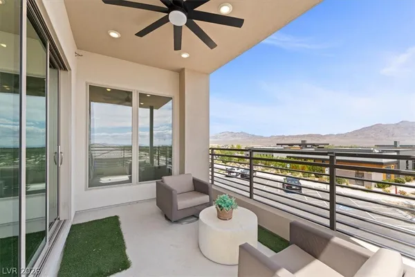 $689,000 | 10001 Hematite Place, Unit 1, Las Vegas, NV 89143