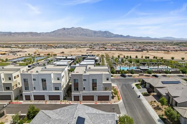 $689,000 | 10001 Hematite Place, Unit 1, Las Vegas, NV 89143