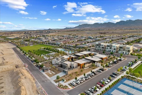 $689,000 | 10001 Hematite Place, Unit 1, Las Vegas, NV 89143