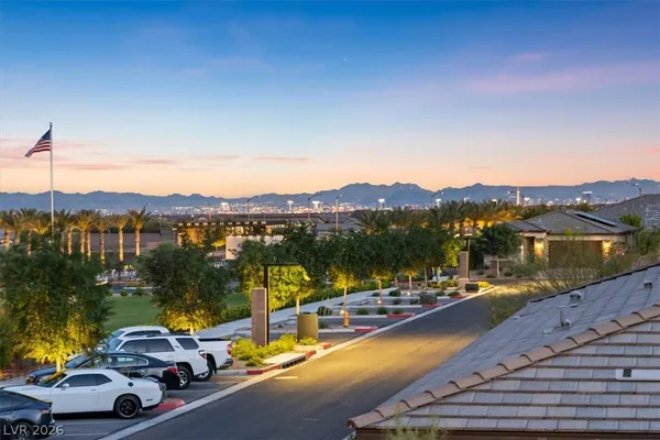 $689,000 | 10001 Hematite Place, Unit 1, Las Vegas, NV 89143