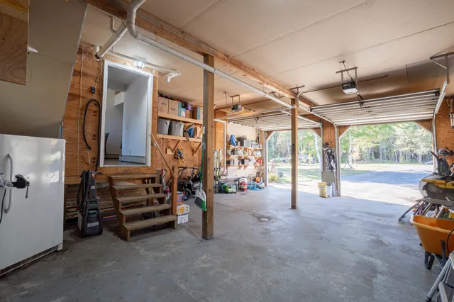 $439,999 | 24 Autumn Lane, Lincoln, ME 04457