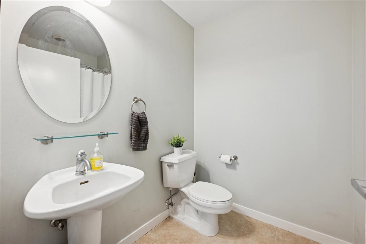 4118 North Lincoln Avenue, Unit 202 Chicago, IL 60618 - Photo 8 of 12