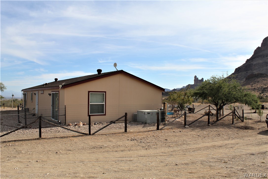 1950 Growler Road Golden Valley, AZ 86413 - Photo 6 of 42 a view of outdoor space with seating area