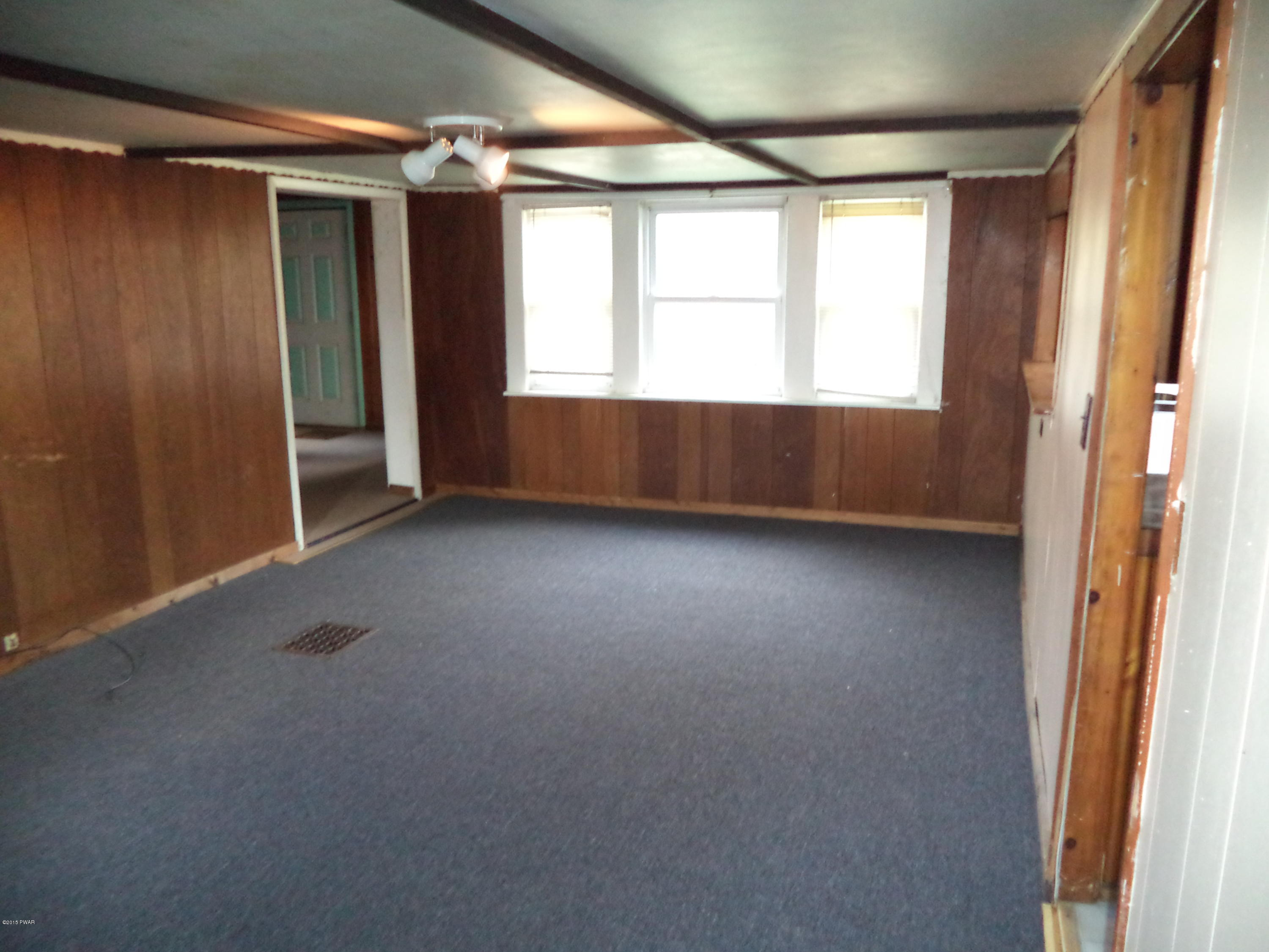 213 Daniels Road Hawley, PA 18428 - Photo 13 of 46 Gallery Image 13