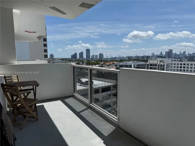 $3,500 | 100 Lincoln Road, Unit 1420, Miami Beach, FL 33139