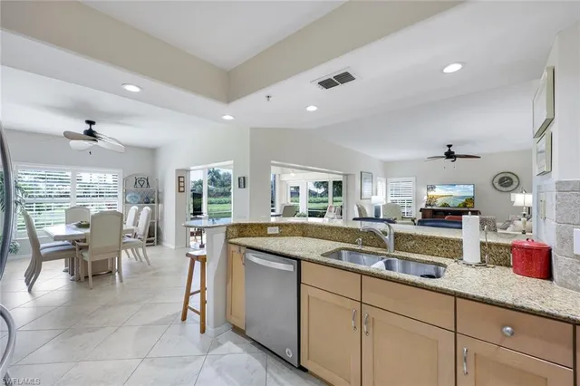 a view of a tennis court