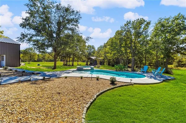 $1,350,000 | 7196 South County Road 458, Normangee, TX 77871