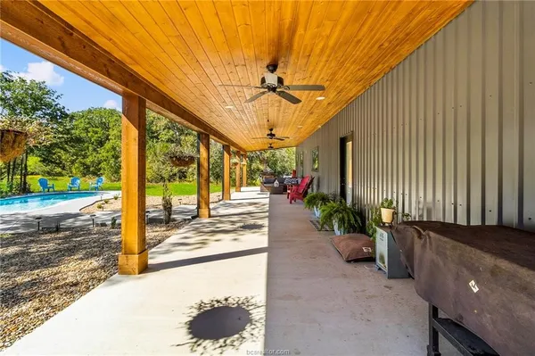 $1,350,000 | 7196 South County Road 458, Normangee, TX 77871