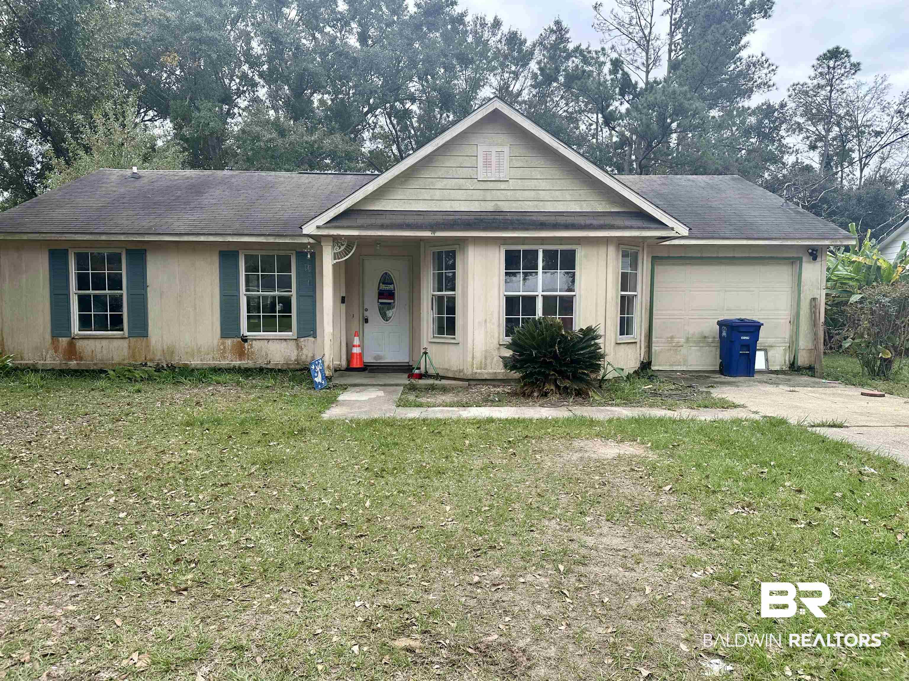 519 Carolyn Avenue Foley, AL 36535 - Photo 2 of 27 Gallery Image 2