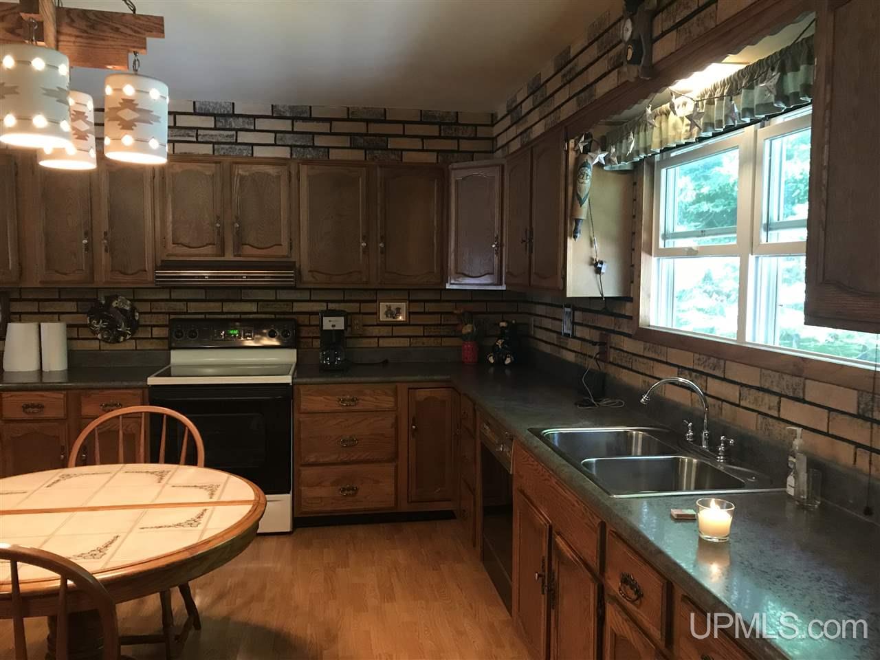 10285 North Curry Road Ironwood, MI 49938 - Photo 2 of 28
