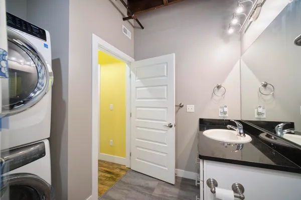 $179,900 | 86 Washington Street, Unit 340, Manistee, MI 49660