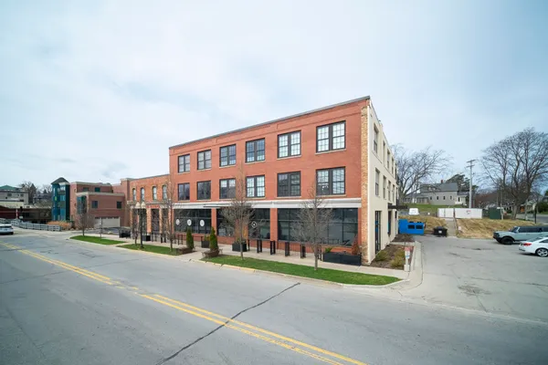 $179,900 | 86 Washington Street, Unit 340, Manistee, MI 49660