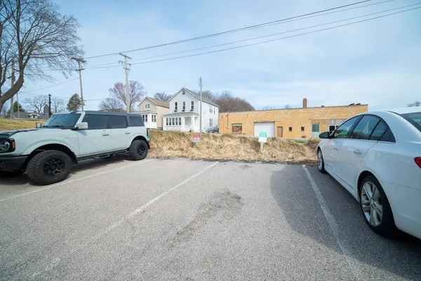 $179,900 | 86 Washington Street, Unit 340, Manistee, MI 49660