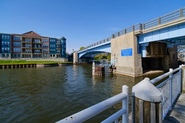 $179,900 | 86 Washington Street, Unit 340, Manistee, MI 49660