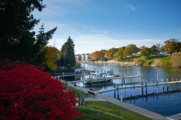 $179,900 | 86 Washington Street, Unit 340, Manistee, MI 49660