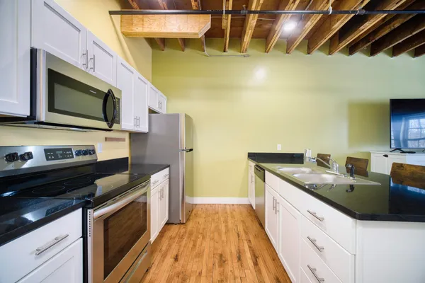 $179,900 | 86 Washington Street, Unit 340, Manistee, MI 49660