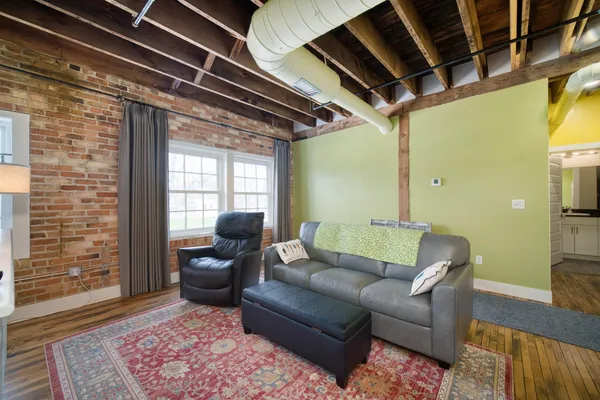 $179,900 | 86 Washington Street, Unit 340, Manistee, MI 49660