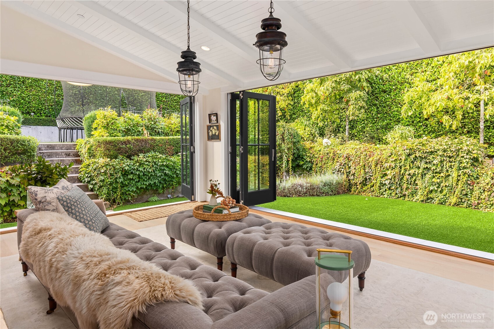 2206 Evergreen Point Road Medina, WA 98039 - Photo 11 of 39