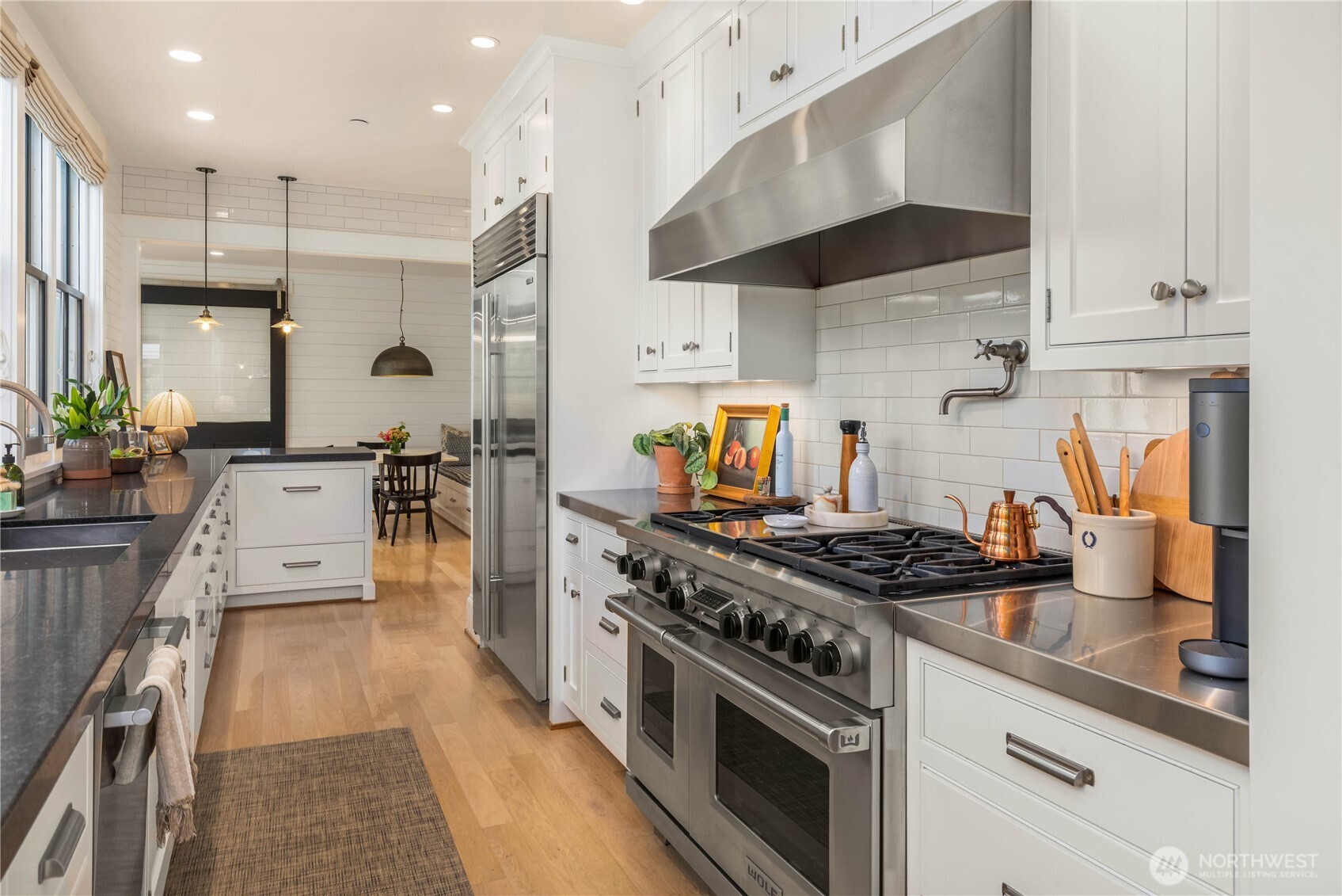 2206 Evergreen Point Road Medina, WA 98039 - Photo 15 of 39