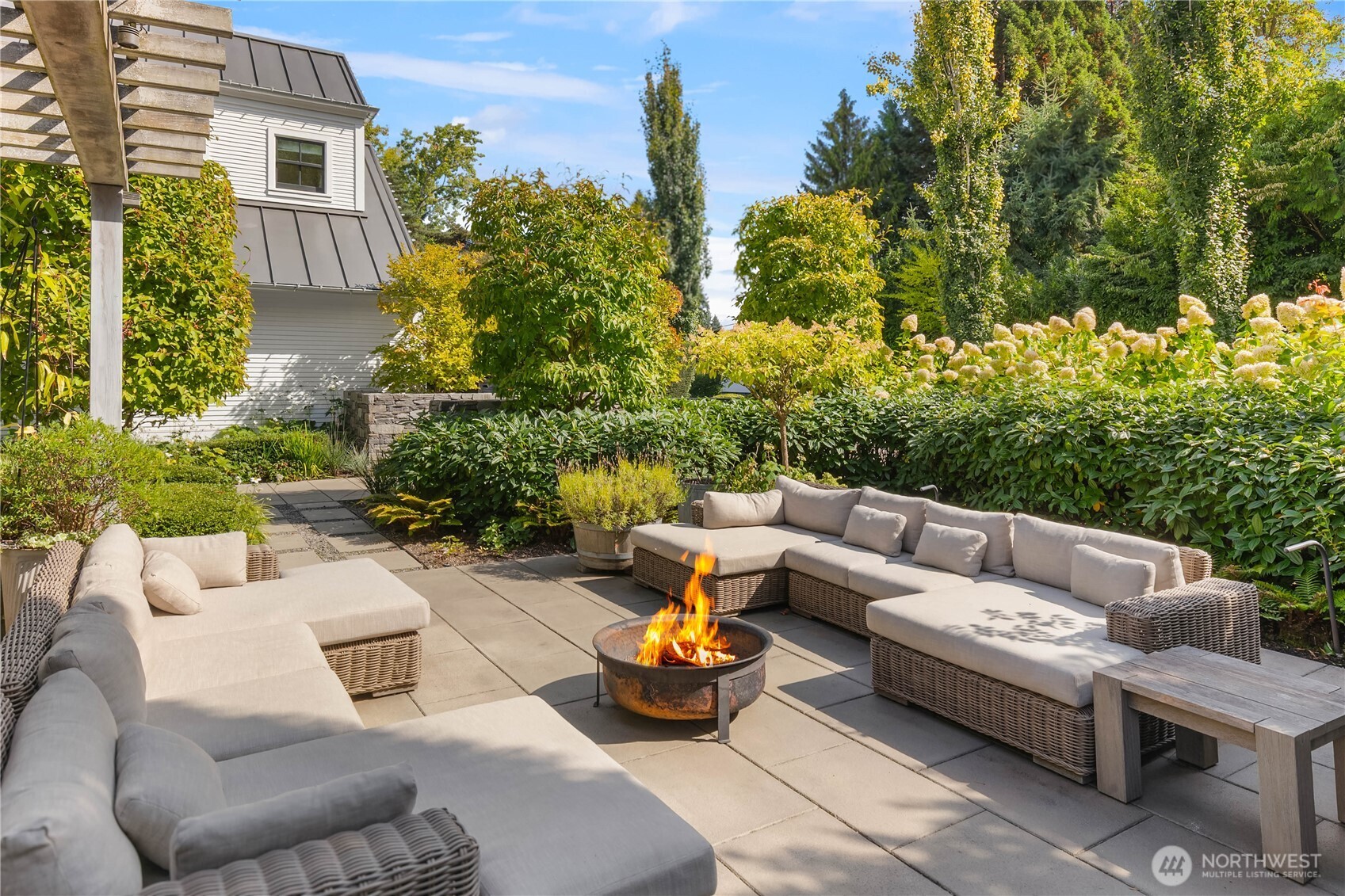 2206 Evergreen Point Road Medina, WA 98039 - Photo 36 of 39