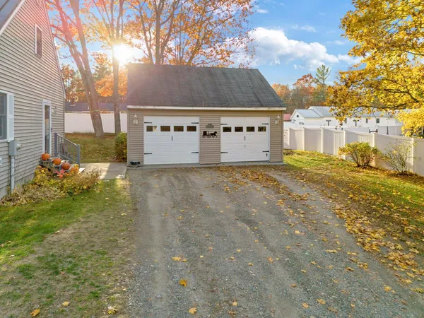 $330,000 | 137 Barlen Street, Farmington, ME 04938