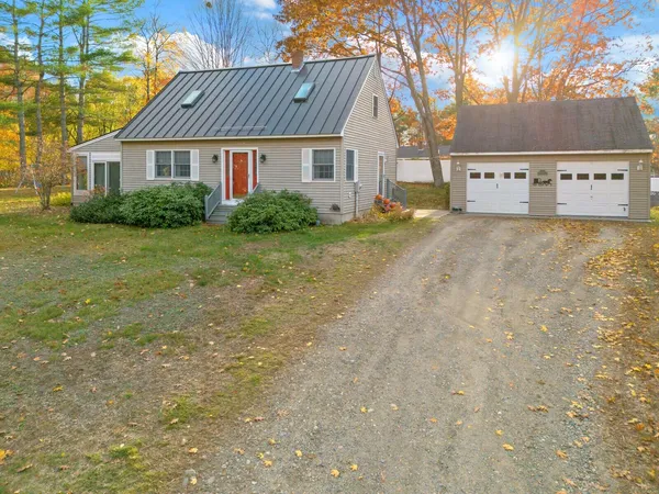 $330,000 | 137 Barlen Street, Farmington, ME 04938