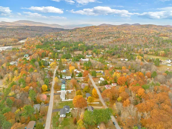 $330,000 | 137 Barlen Street, Farmington, ME 04938