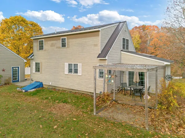 $330,000 | 137 Barlen Street, Farmington, ME 04938