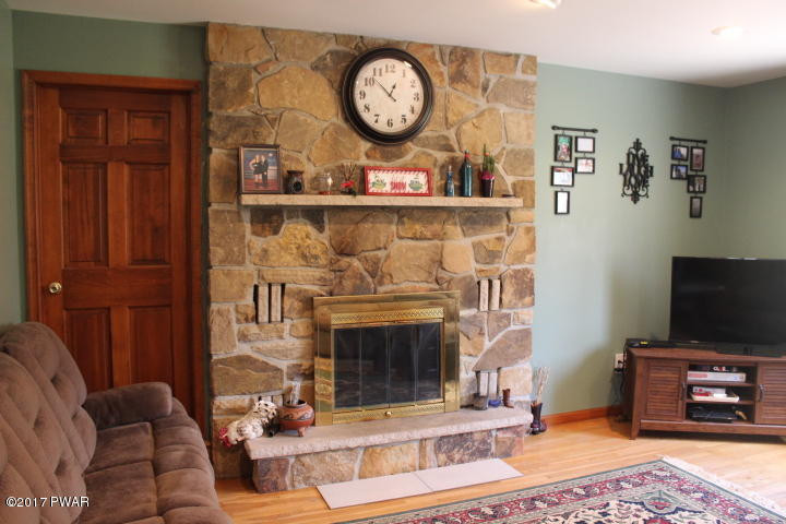 1075 Spring Lane Gouldsboro, PA 18424 - Photo 12 of 40 IMG_5693