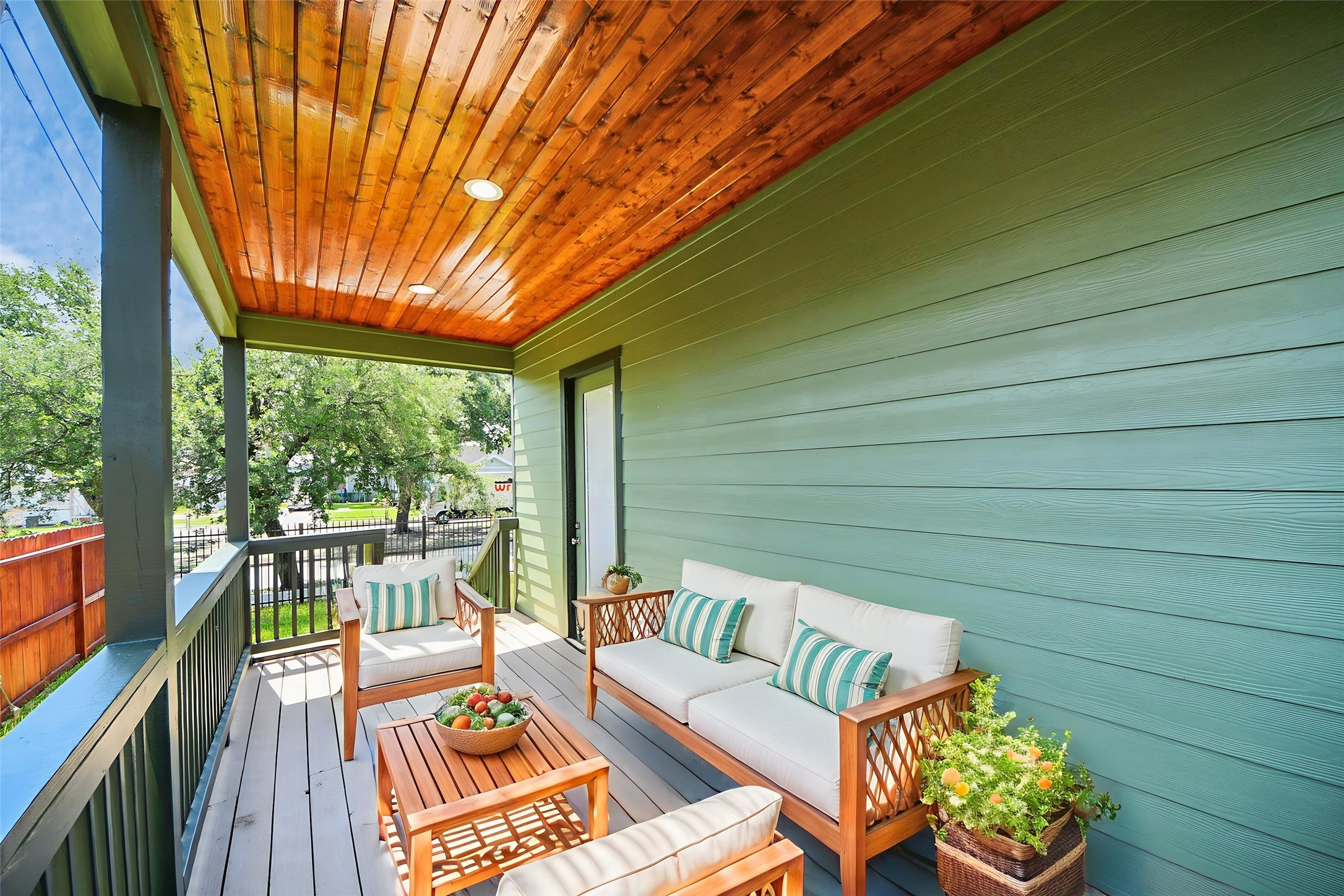 4541 Walker Street Houston, TX 77023 - Photo 4 of 24 a outdoor living space with patio furniture