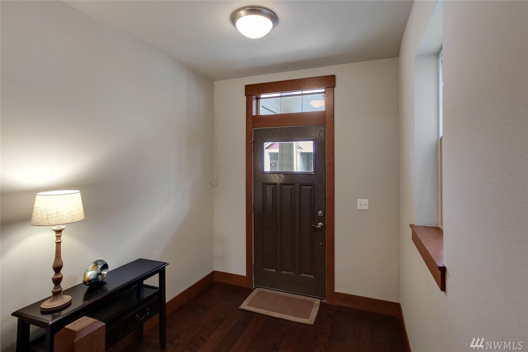 3902 Northeast 3rd Place Renton, WA 98056 - Photo 2 of 24