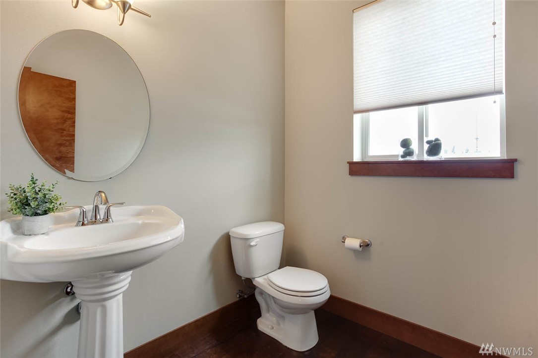 3902 Northeast 3rd Place Renton, WA 98056 - Photo 16 of 24