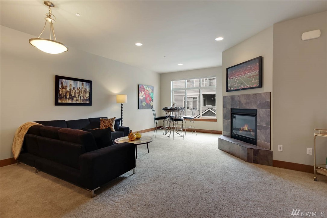3902 Northeast 3rd Place Renton, WA 98056 - Photo 5 of 24