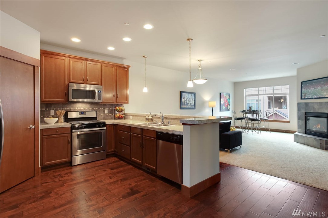 3902 Northeast 3rd Place Renton, WA 98056 - Photo 7 of 24