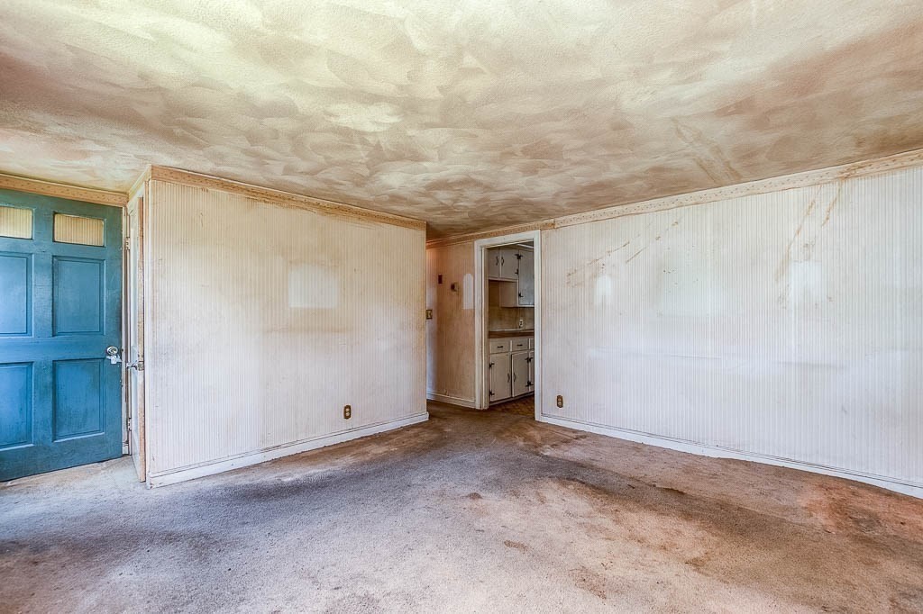 22 Londonderry Road Framingham, MA 01701 - Photo 8 of 24 Gallery Image 8