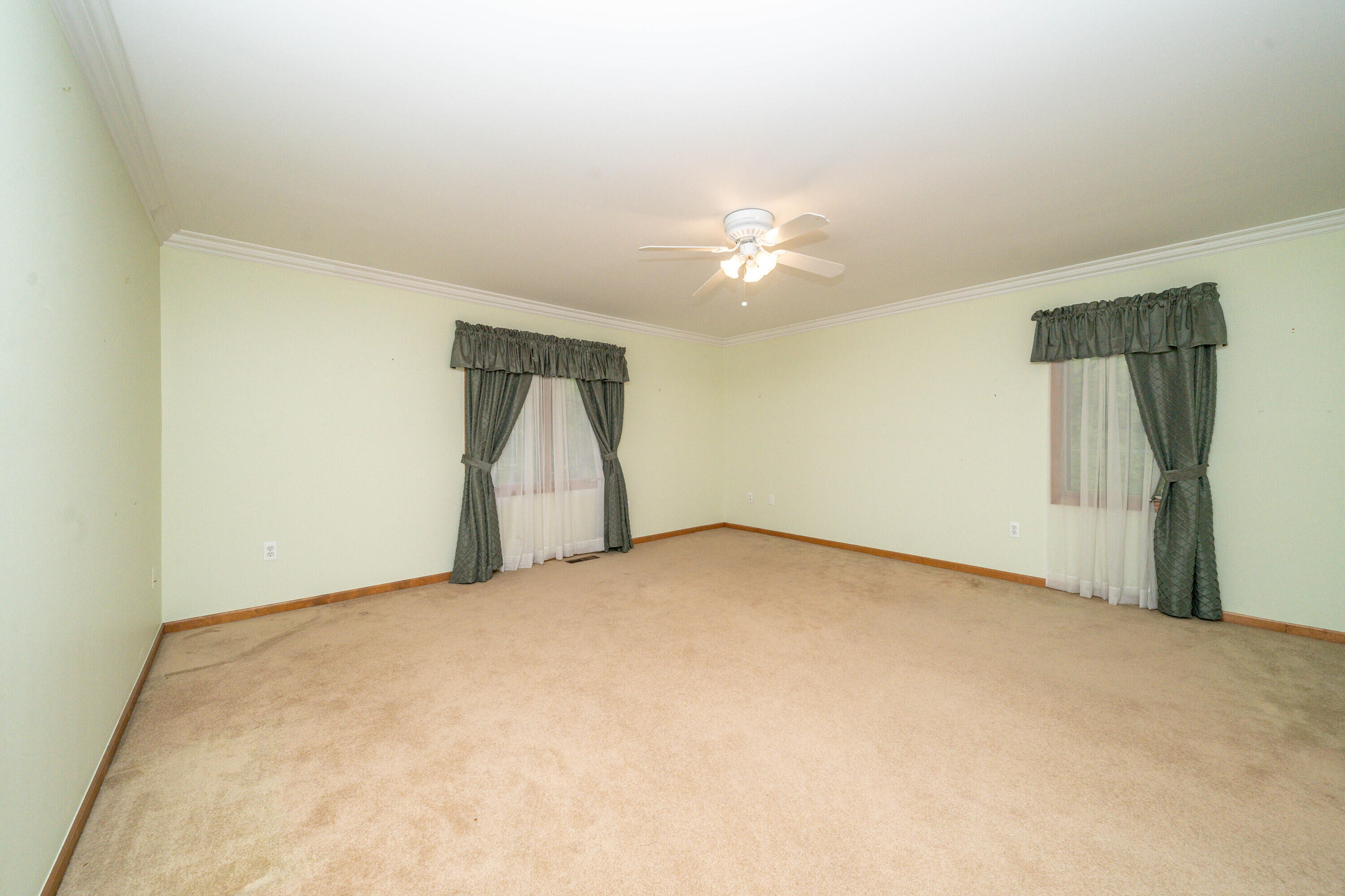 34554 Quaker Valley Road Farmington Hills, MI 48331 - Photo 32 of 56 043_45